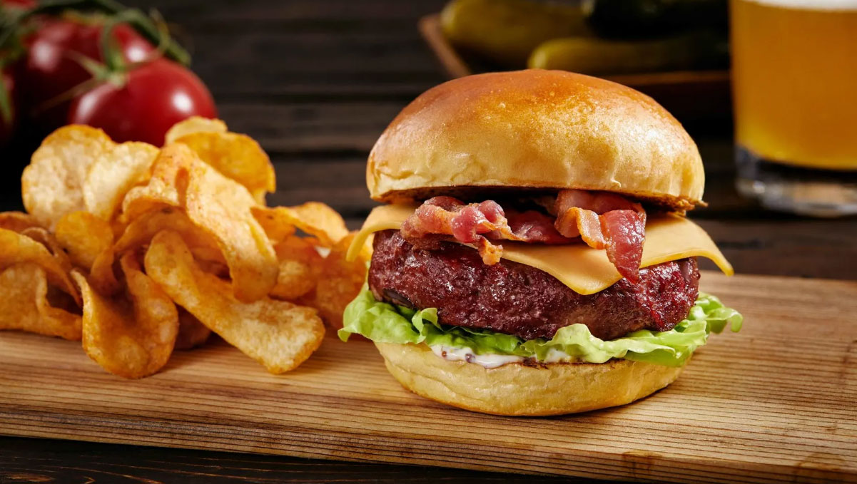 Smoked Bacon Burgers With Gouda Cheese Recipe | Oklahoma Joe’s NZ